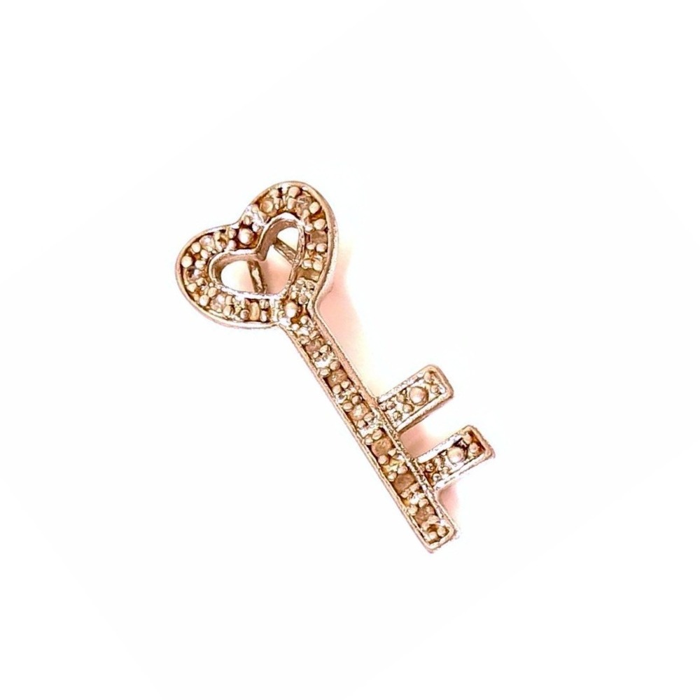 Antique‎ Style Heart Key Sterling Silver Clear stone Necklace Pendant